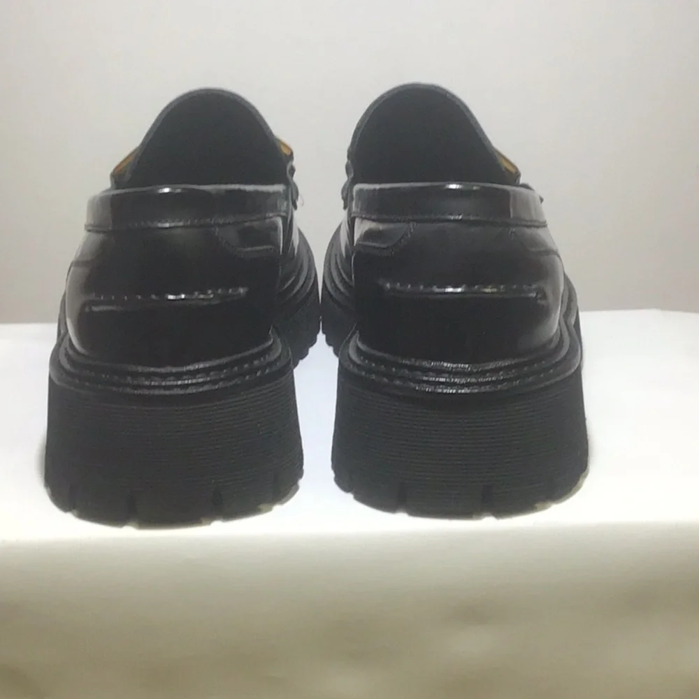 Steve Madden Black Loafers with Gold Accent - Picture 5 of 6